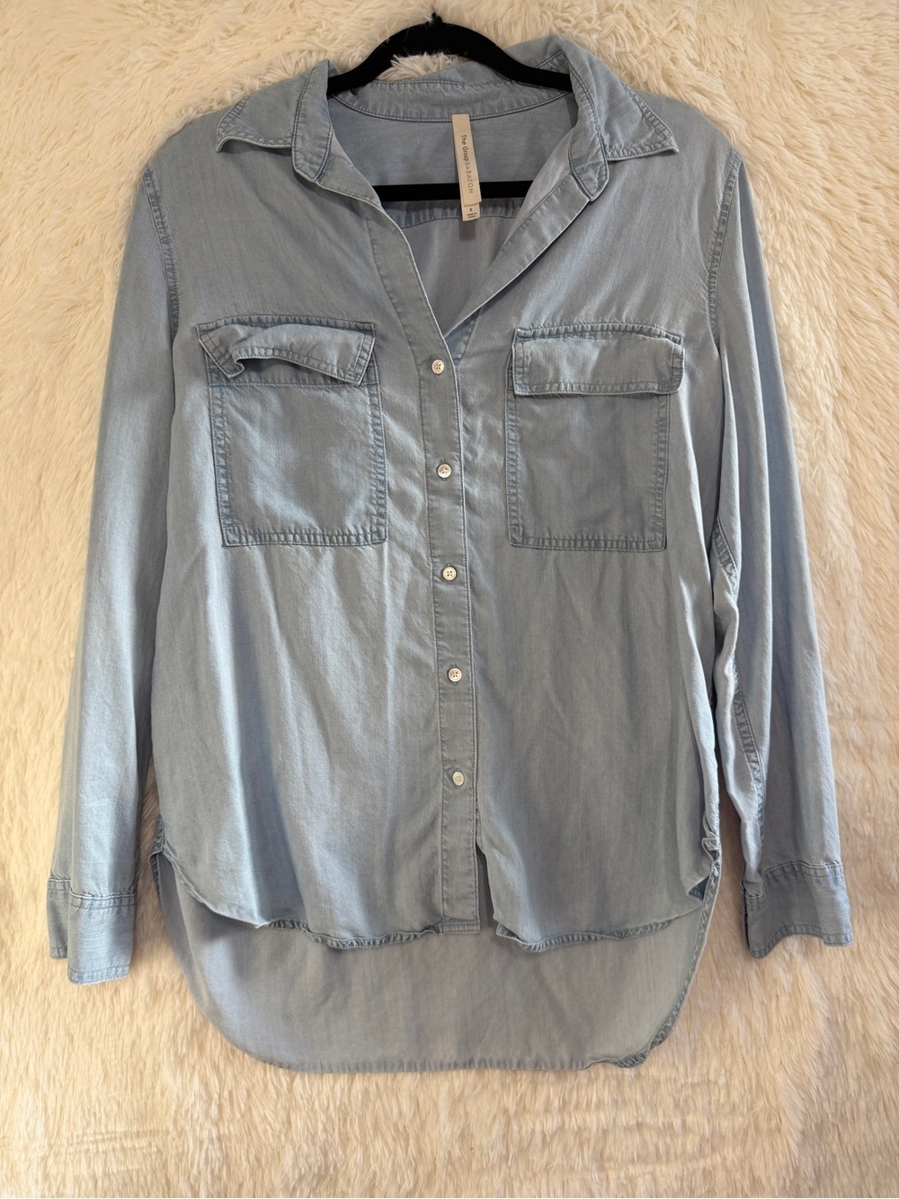 Aritzia The Group Babaton Womens Chambray Button Down Shirt S Light Blue Lyocell